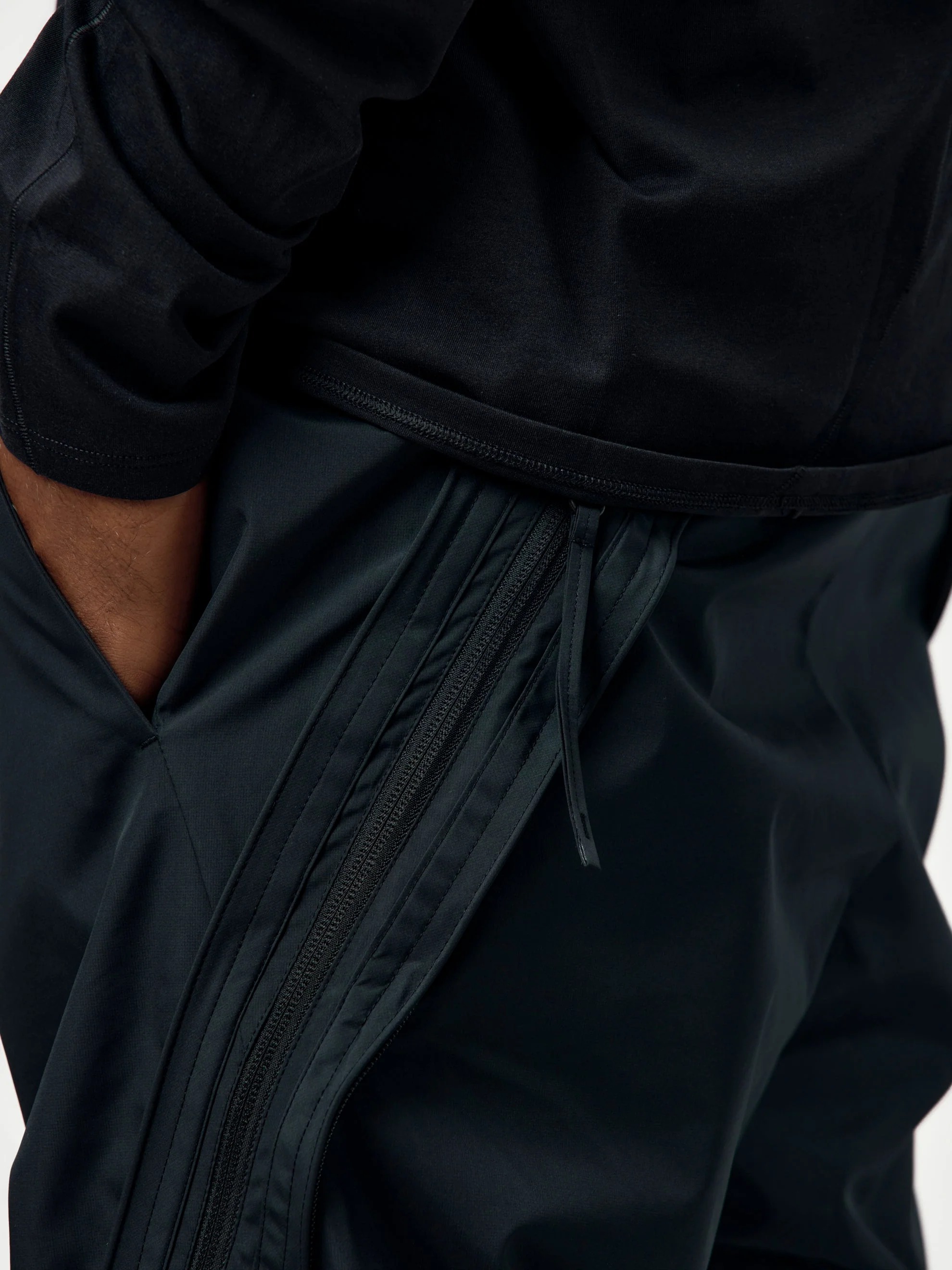 7.0 TECHNICAL PANTS CENTER (BLACK) - Image 7