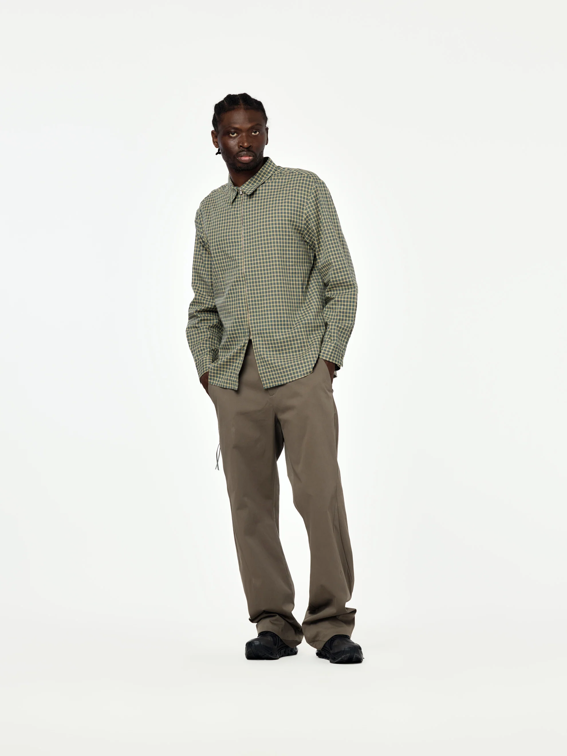 8.0 Woven Shirt Right - Image 4