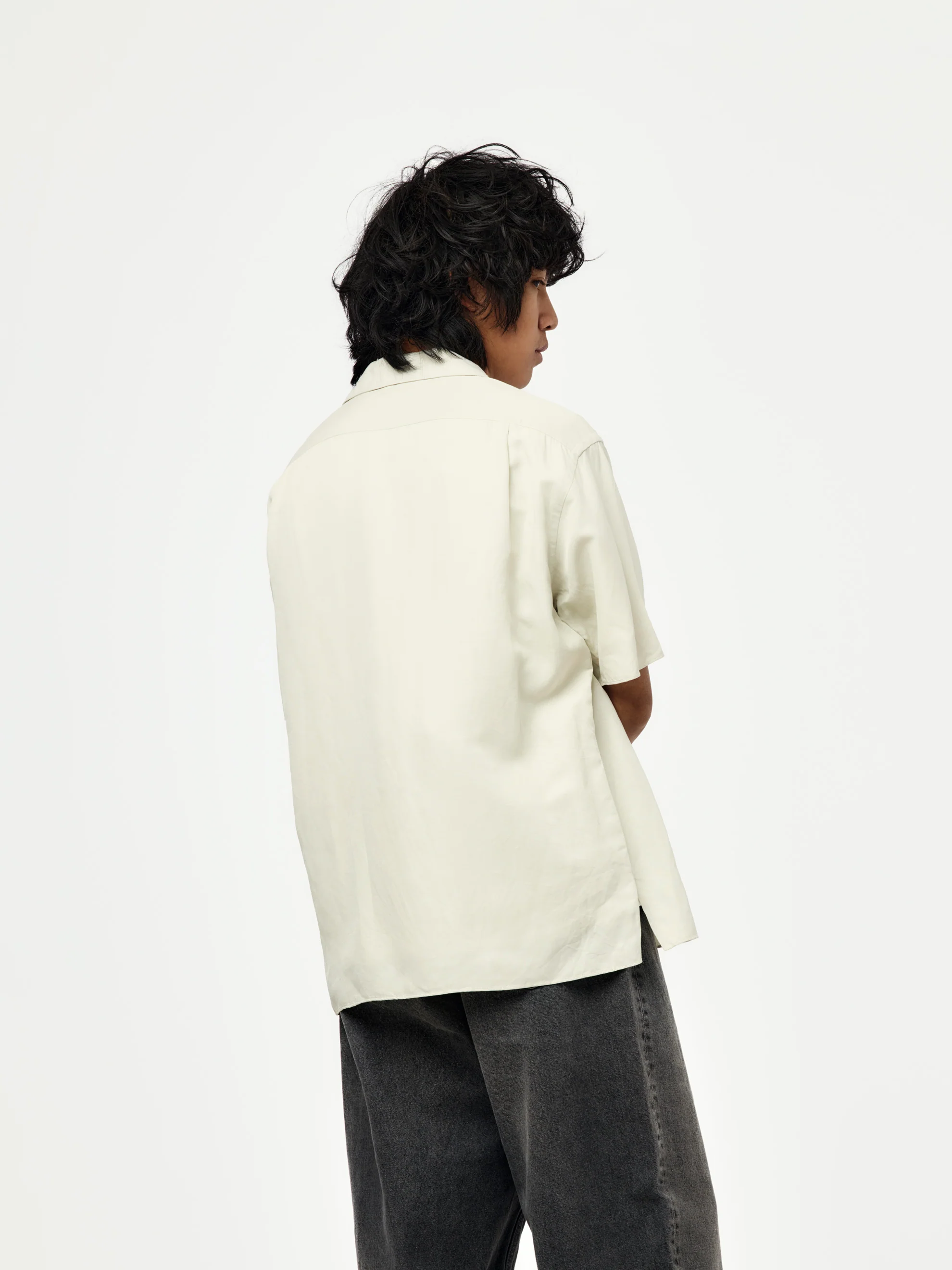 Vintage Silk Linen Short-Sleeve Open Collar Shirt (Ecru) - Image 3