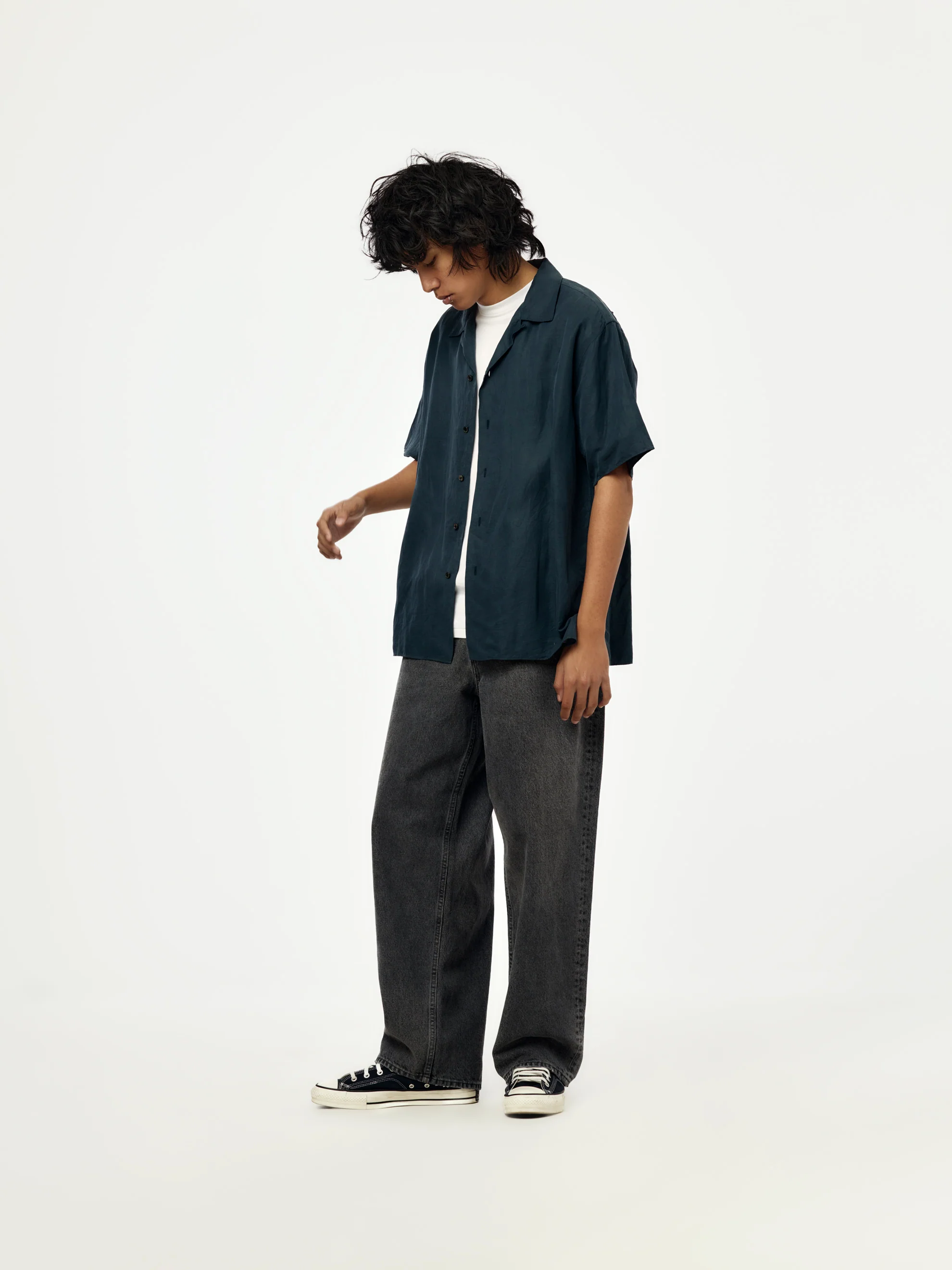 Vintage Silk Linen Short-Sleeve Open Collar Shirt (Navy) - Image 4