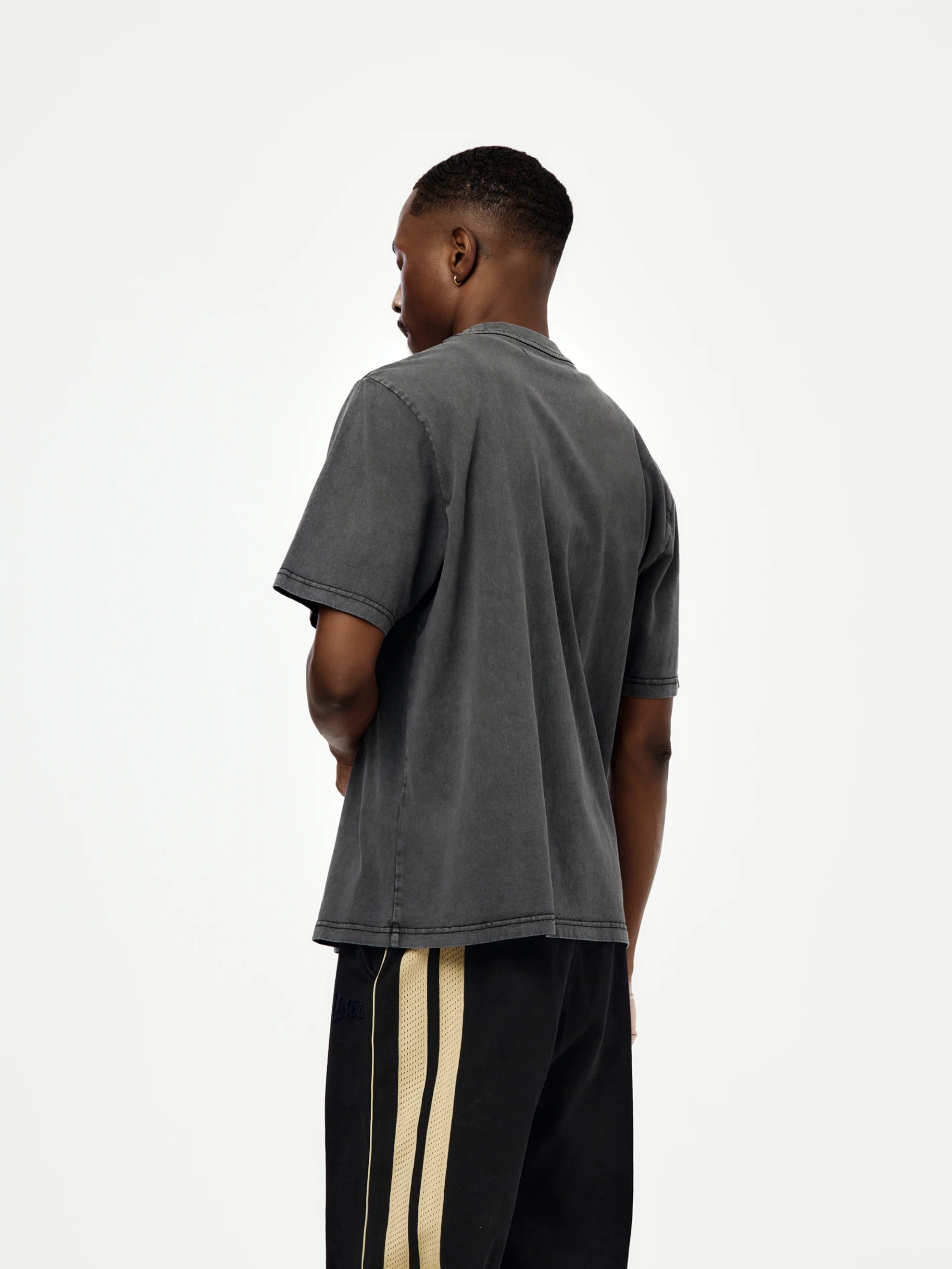 ANOTHER COUNTRY TEE (VINTAGE BLACK) - Image 3