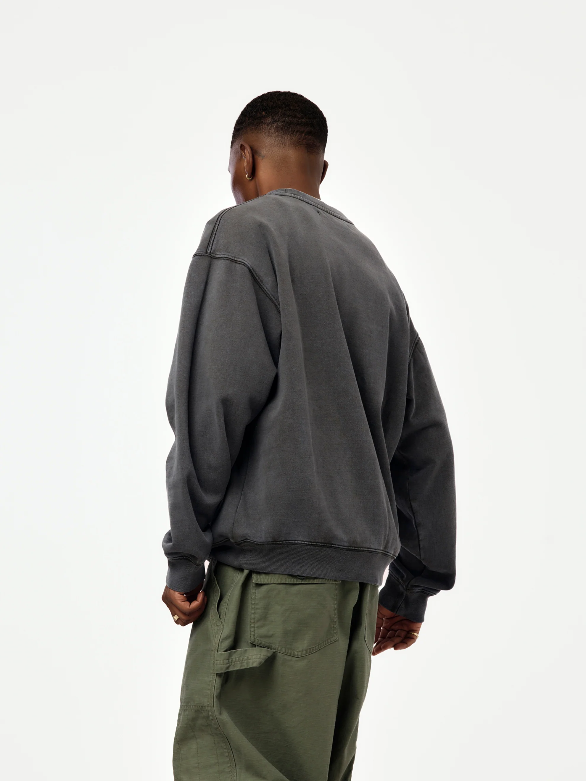 APPLIQUE CREW (VINTAGE BLACK) - Image 3