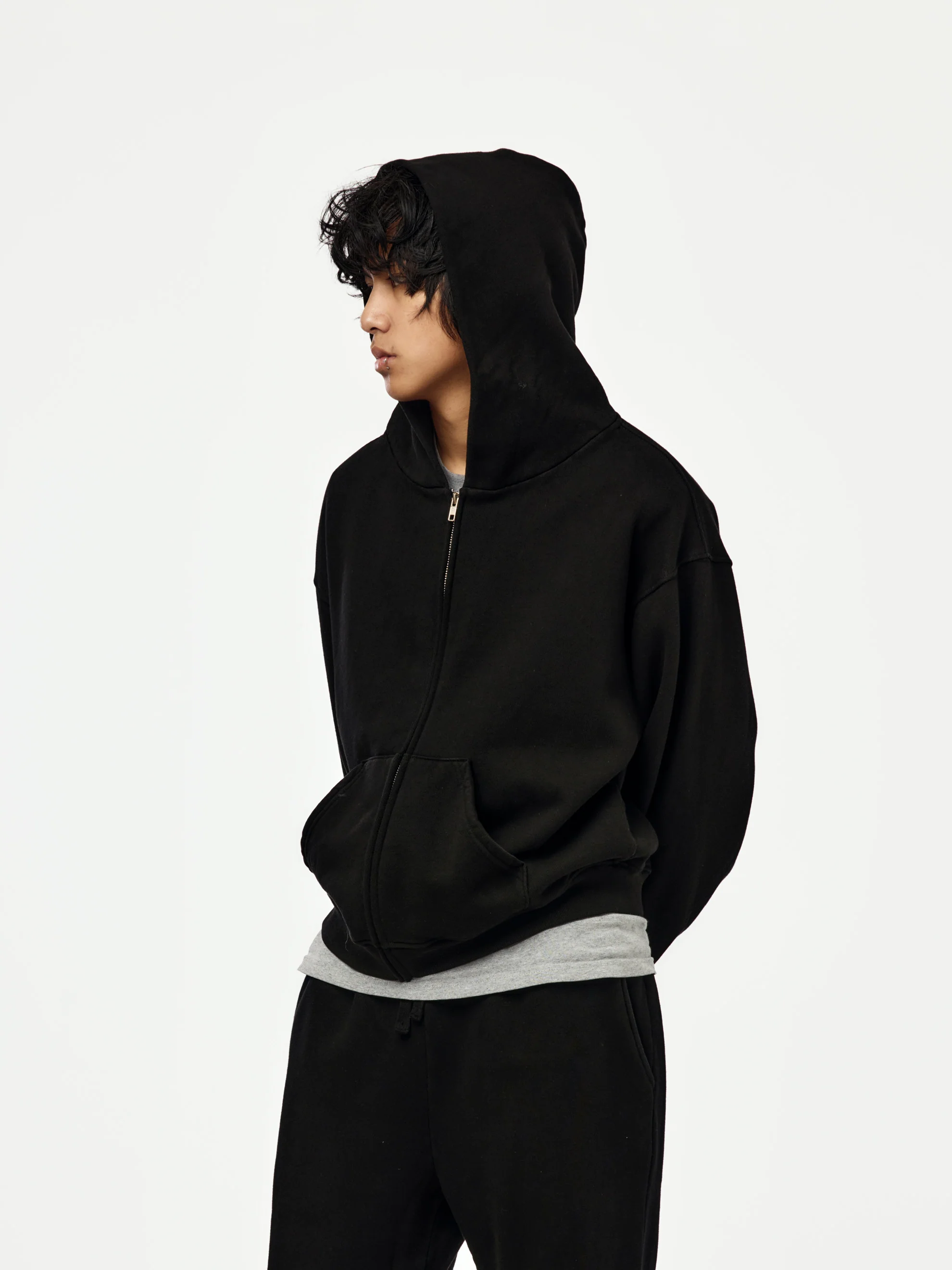baggy crop zip hoodie (black) - Image 2