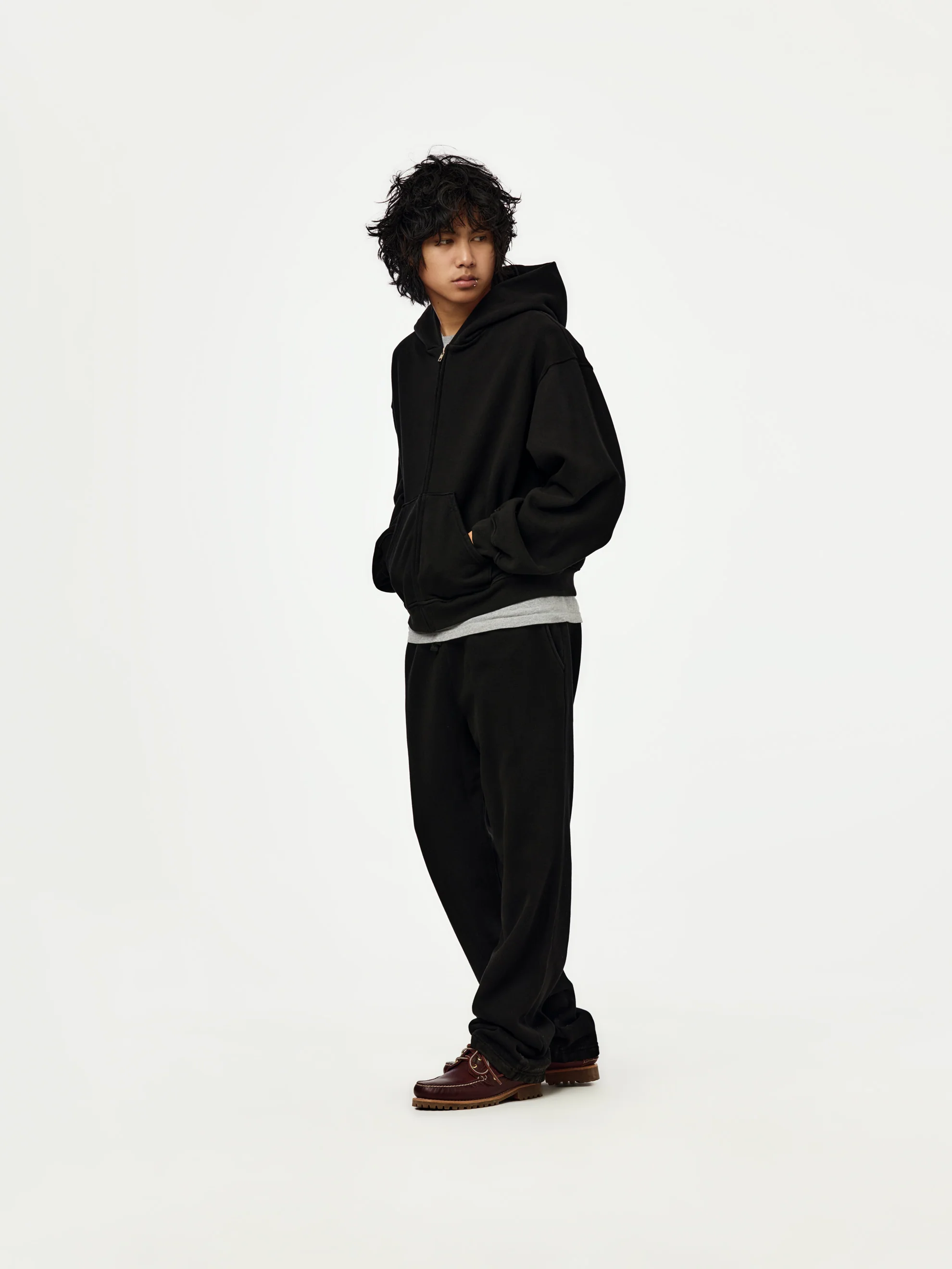 baggy crop zip hoodie (black) - Image 4