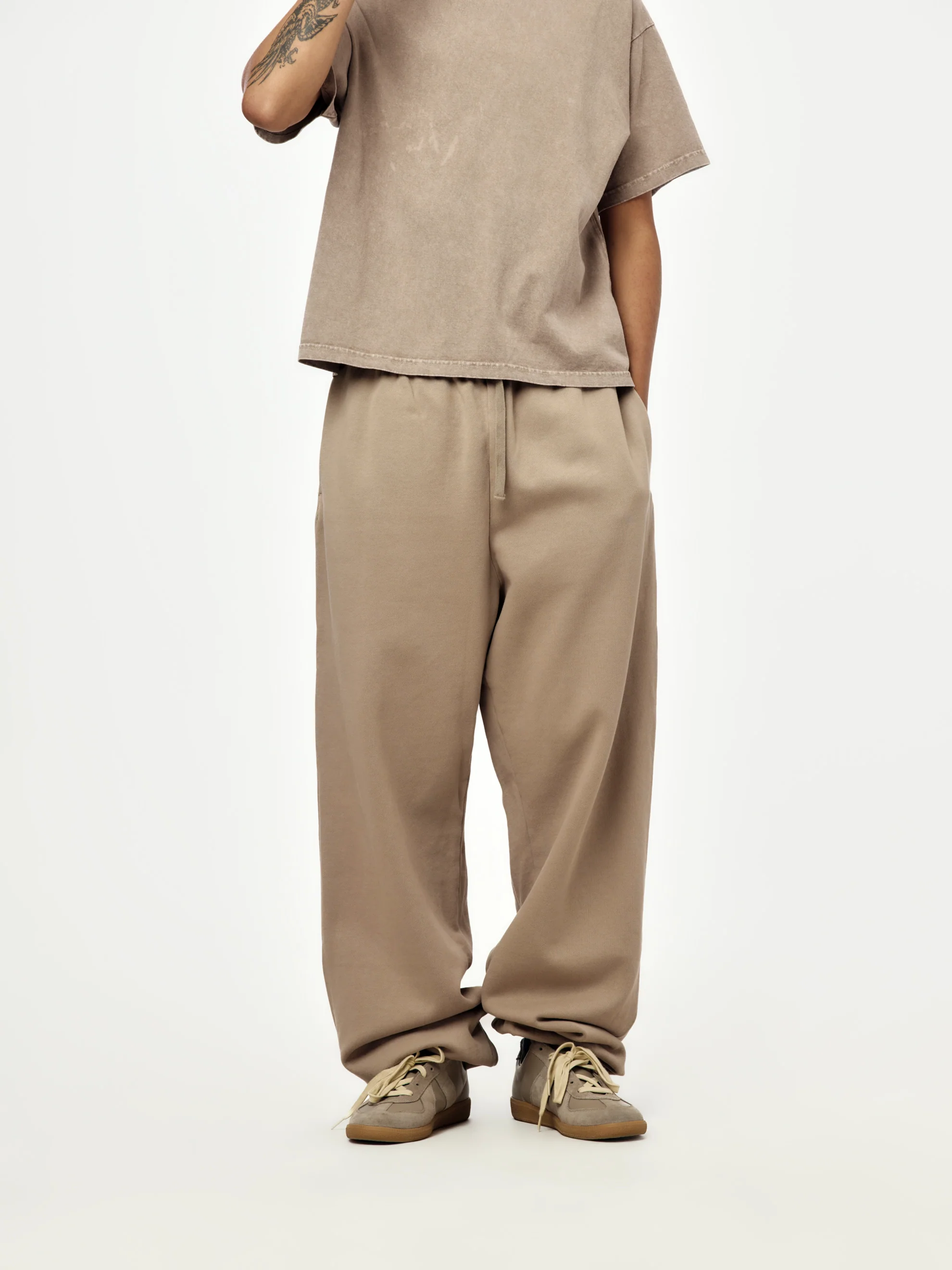 baggy jogger sweatpants (dune)