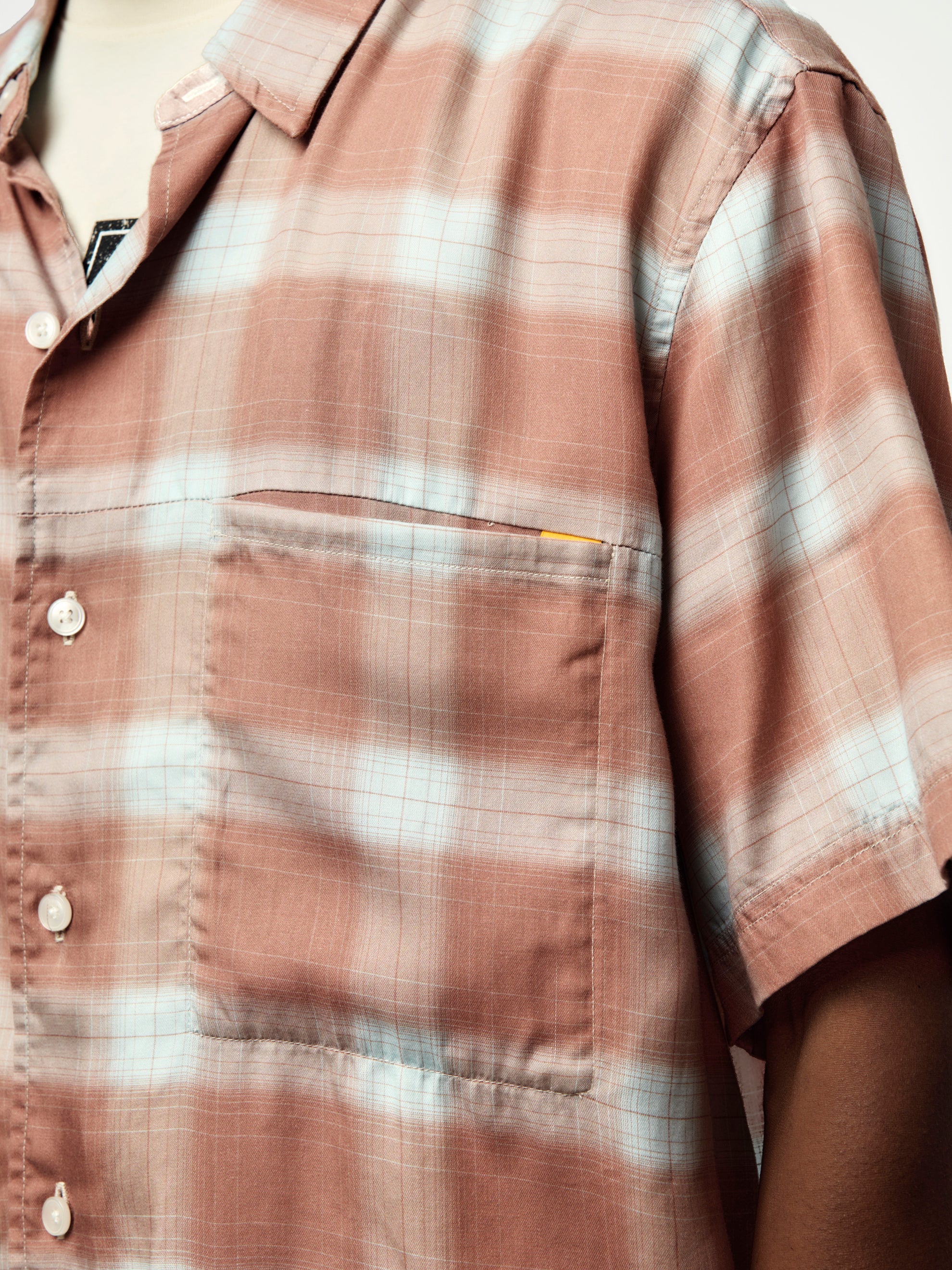 DEANE SS SHIRT (DARK BROWN) - Image 6