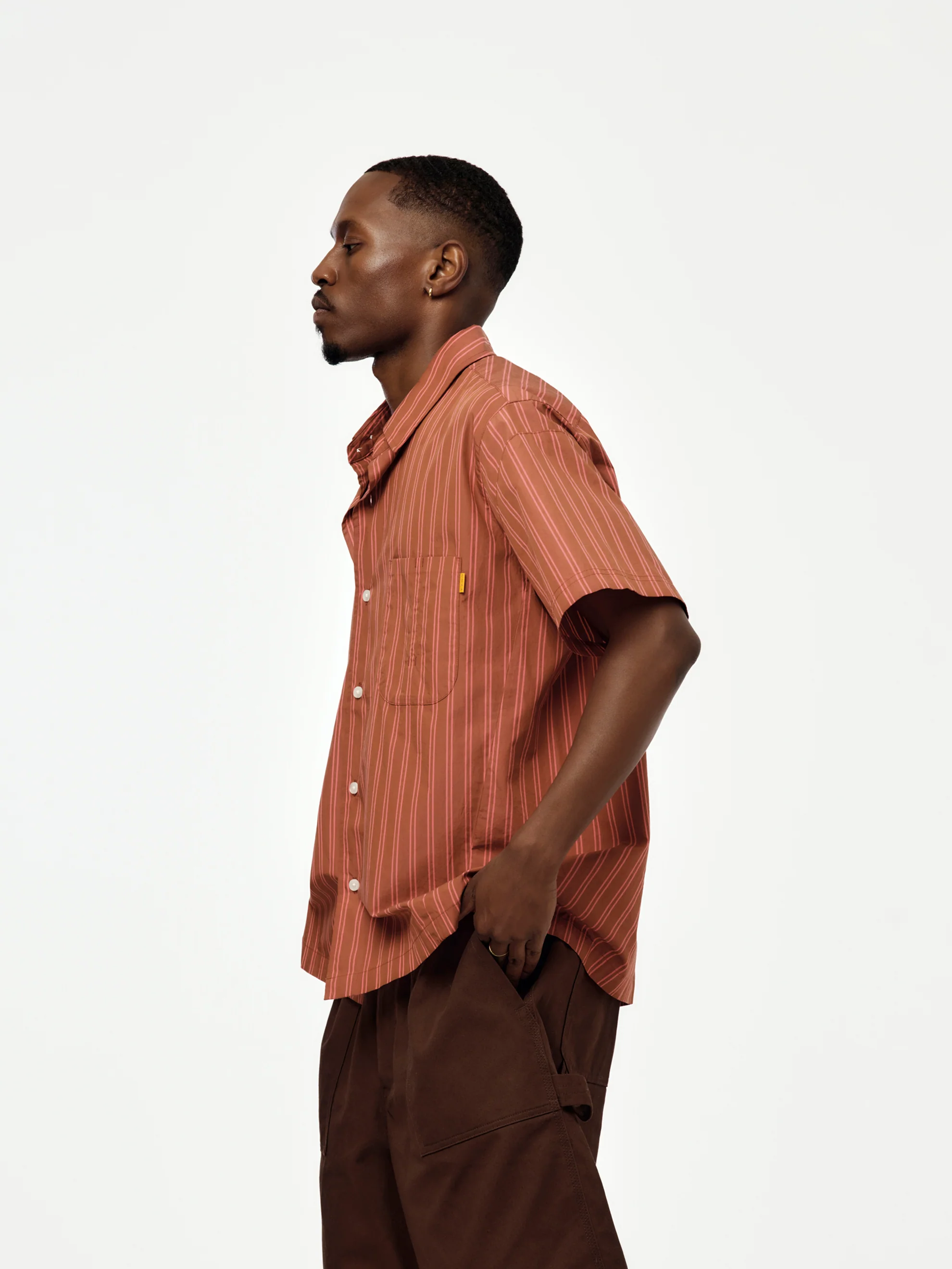GRAMERCY SS SHIRT (DARK BROWN) - Image 2