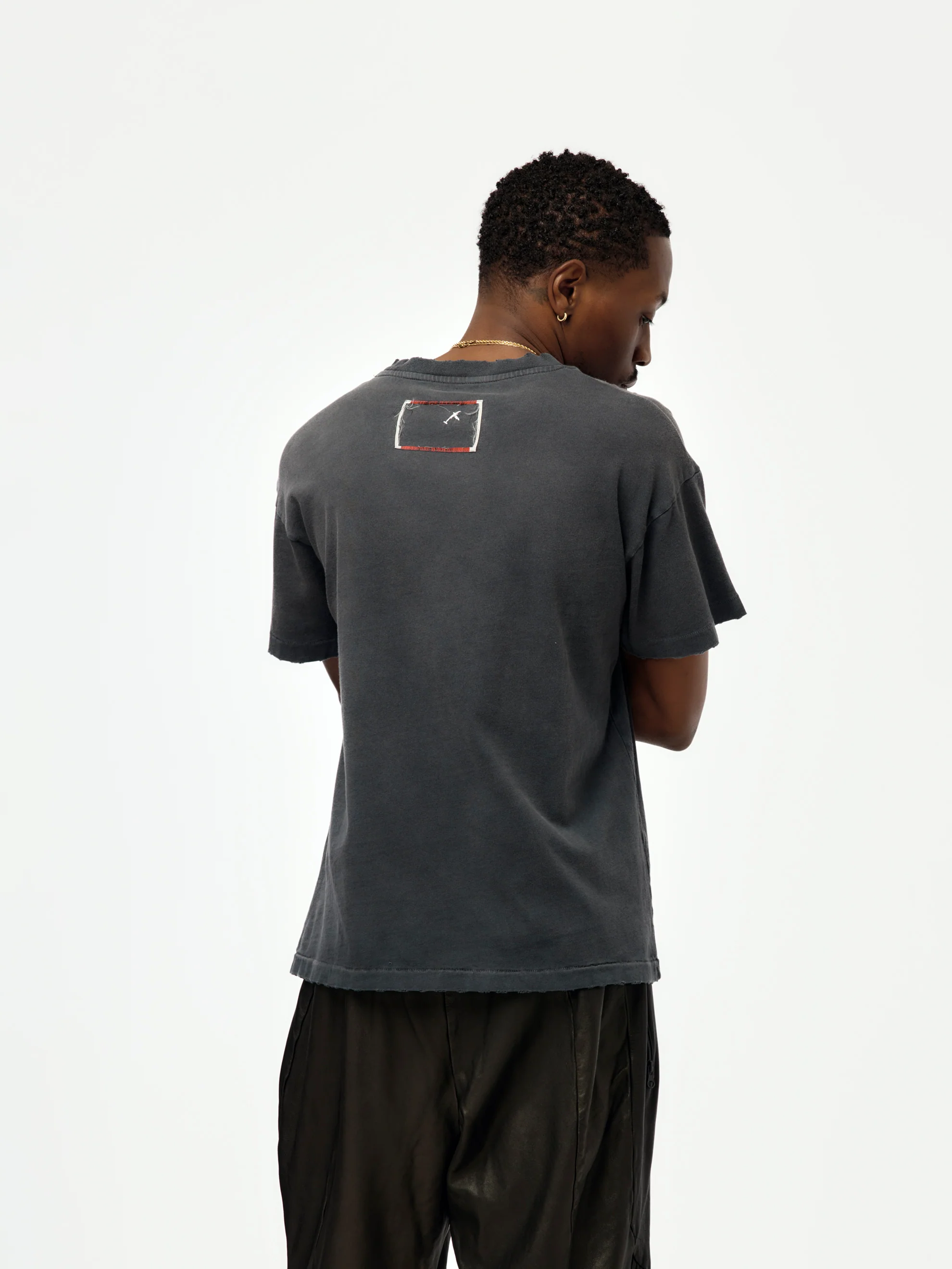 MAN ARRESTED TEE - Image 3