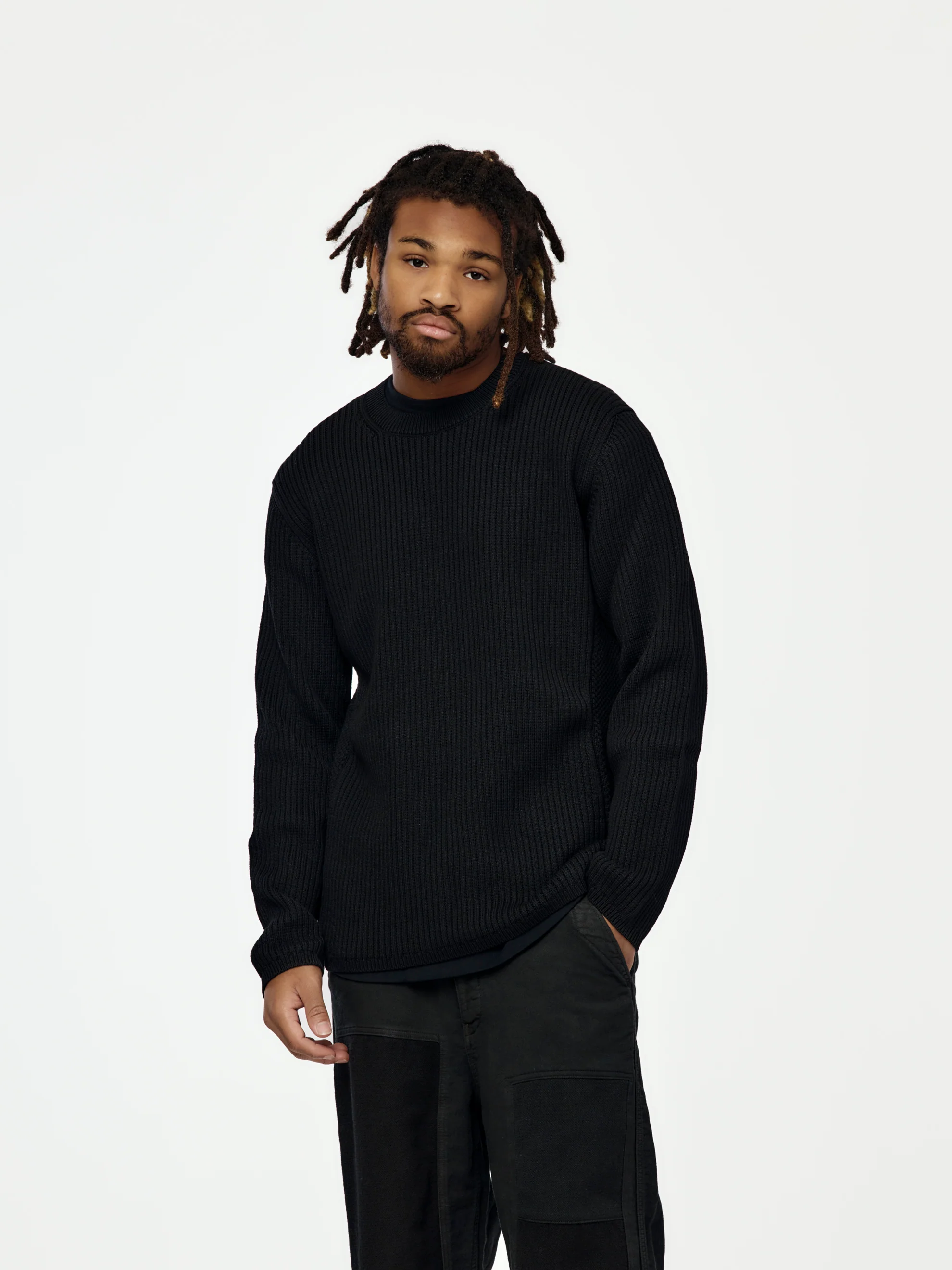 MEN'S SWEATER (BLACK)