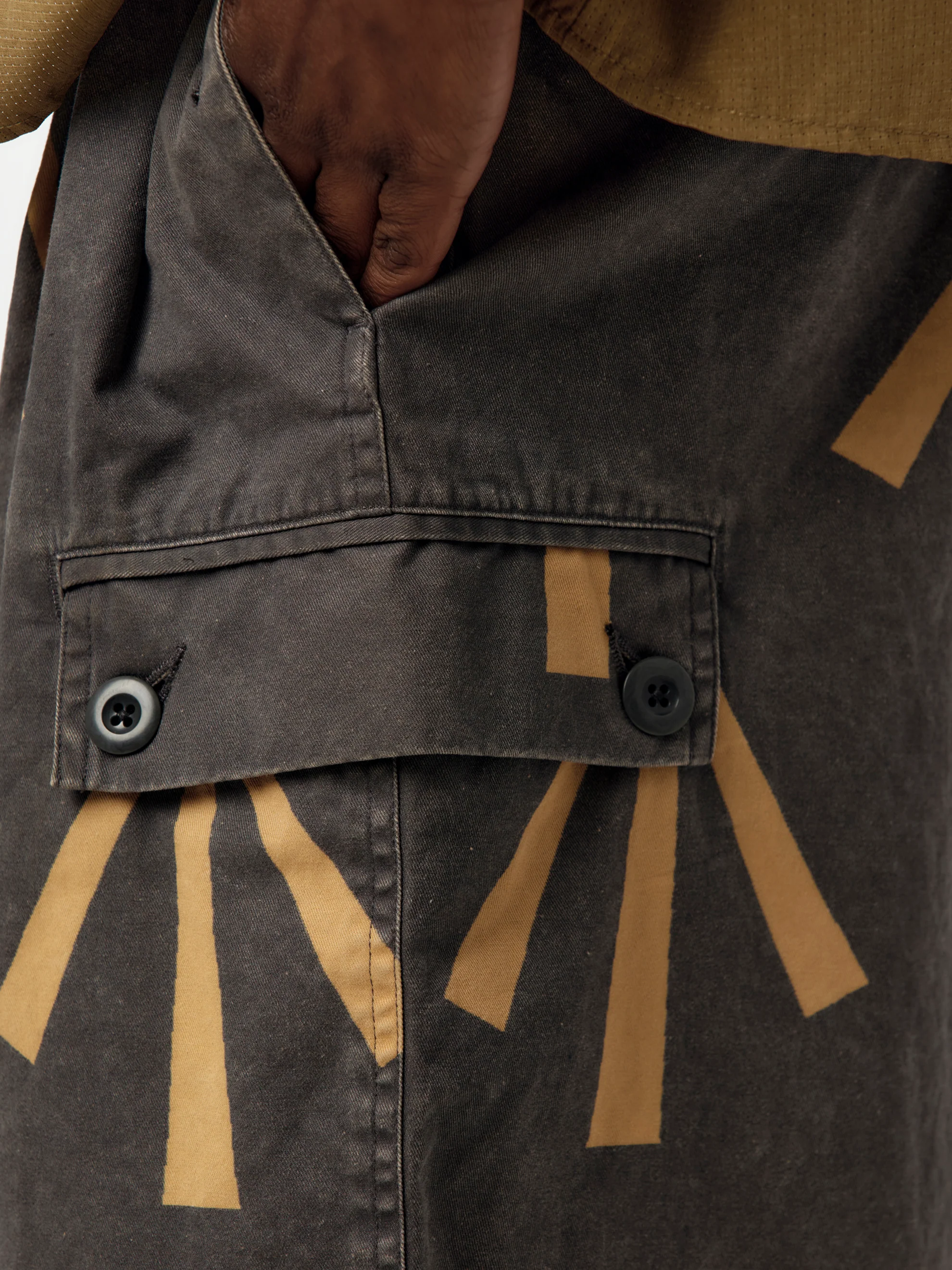 SHAW SHORT (DARK GREY) - Image 7