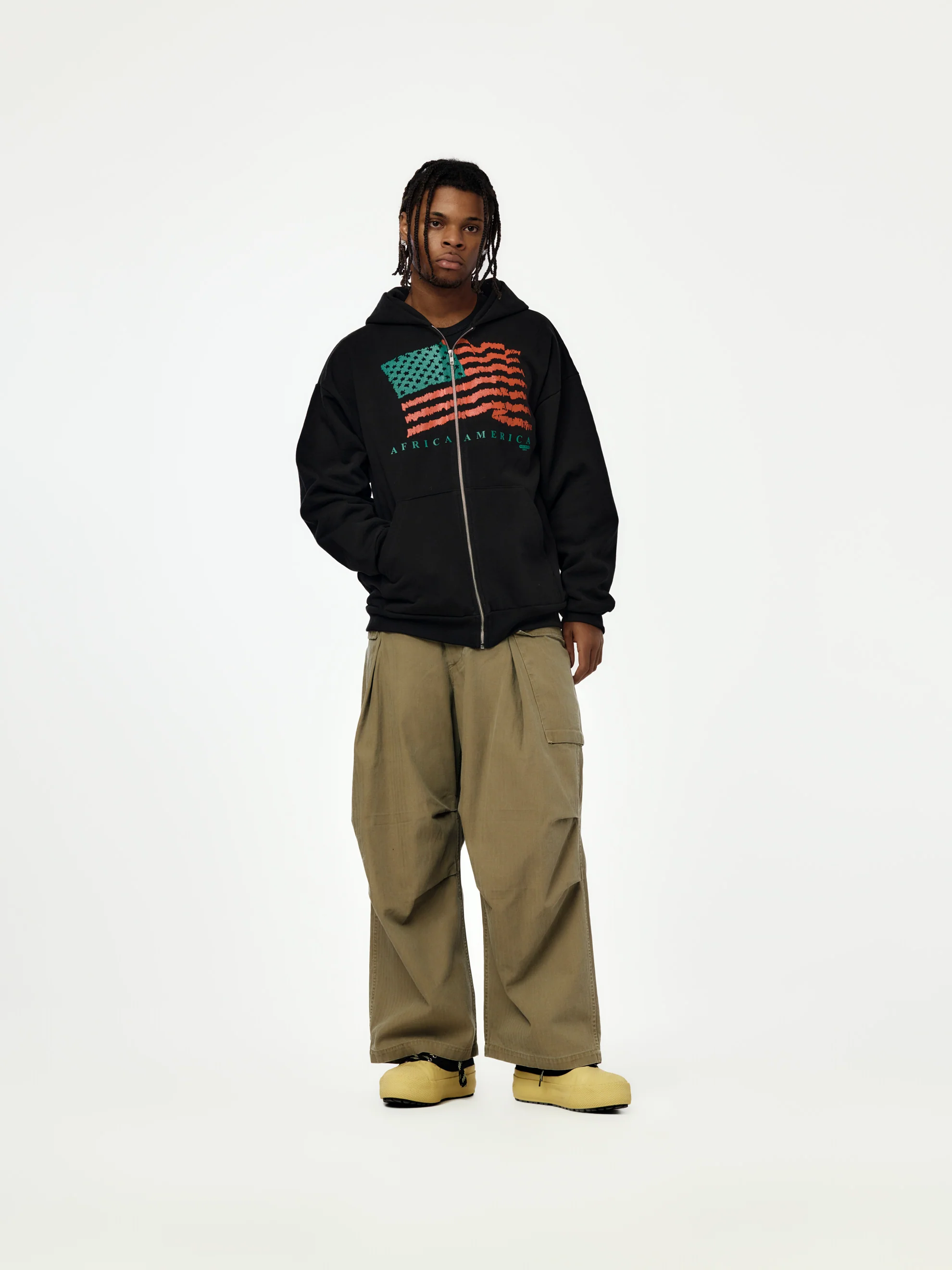 UNWAVERING FLAG ZIP HOODIE IN BLACK (BLACK) - Image 4
