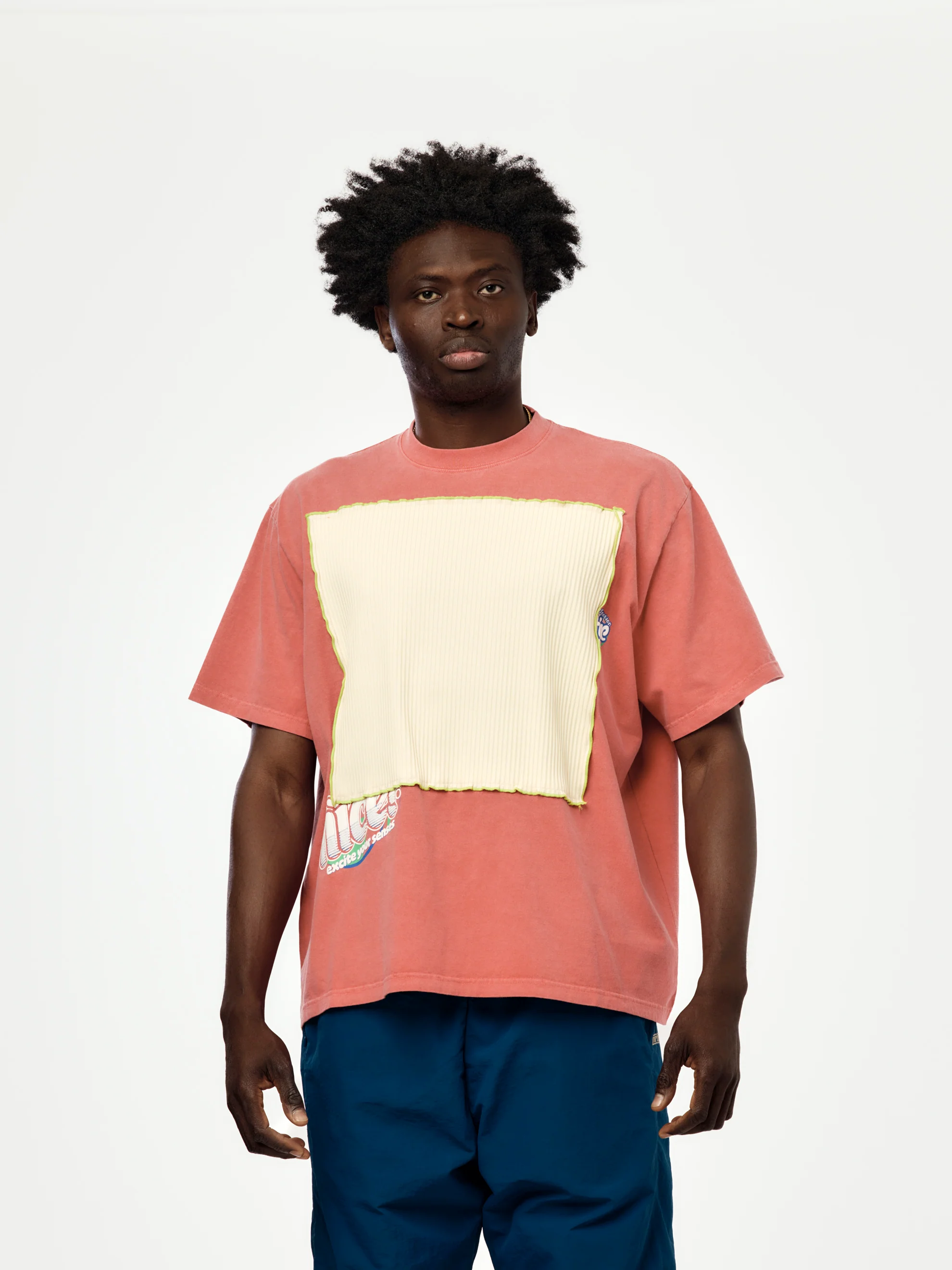 WINDOW T-SHIRT (PINK HOT)